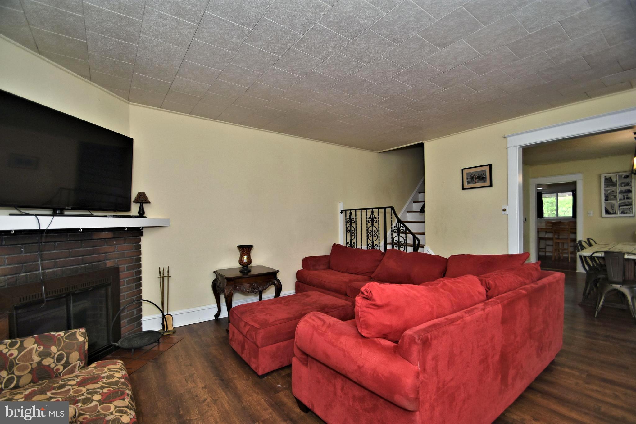 331 Oak Road Glenside, PA 19038 - Photo 6 of 25 Gallery Image 6