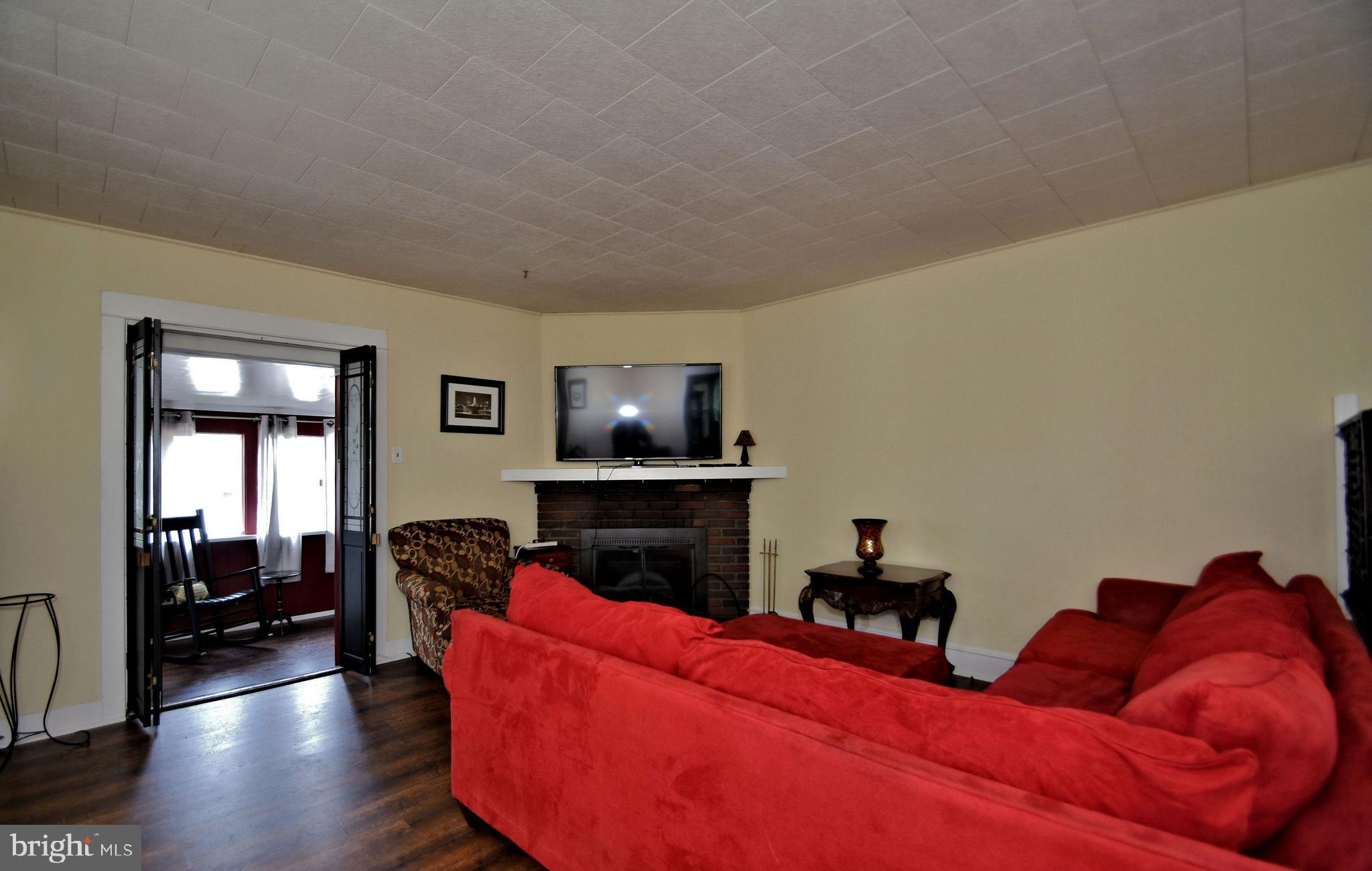 331 Oak Road Glenside, PA 19038 - Photo 7 of 25 Gallery Image 7
