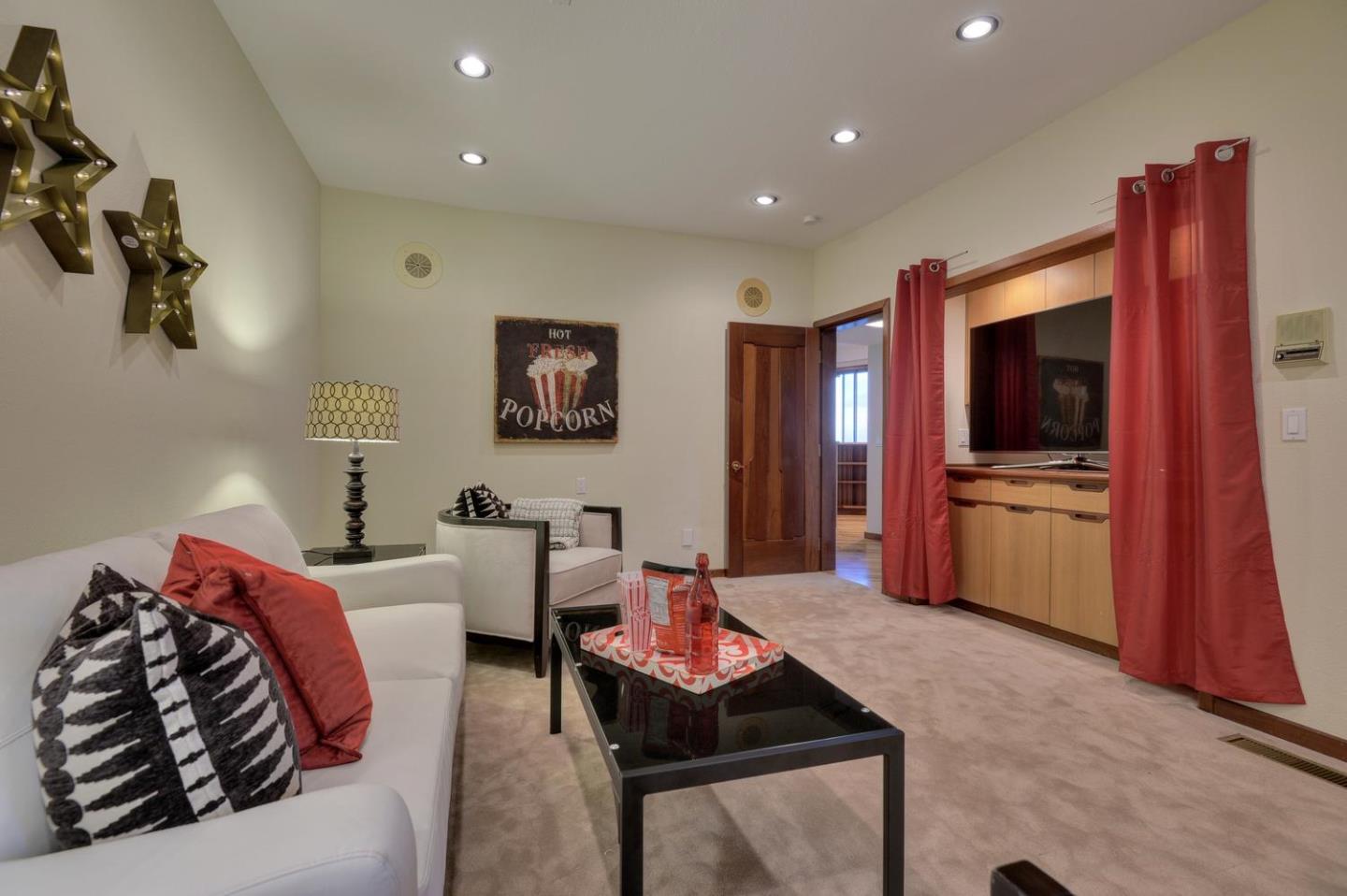 15345 Bohlman Road Saratoga, CA 95070 - Photo 29 of 58 Gallery Image 29