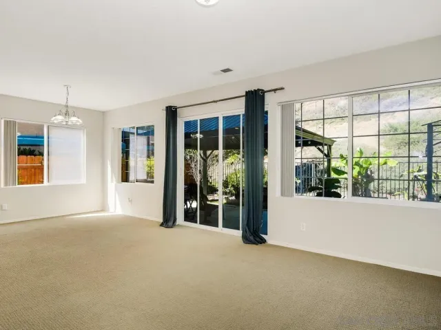 $1,075,000 | 460 Chardonnay Court, San Marcos, CA 92069