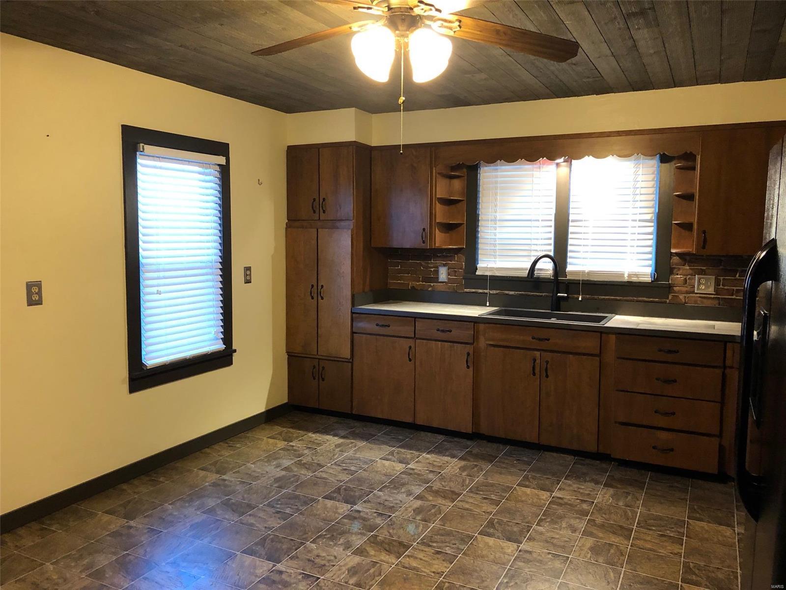14026 Pocahontas Road Pocahontas, IL 62275 - Photo 12 of 23 Gallery Image 12