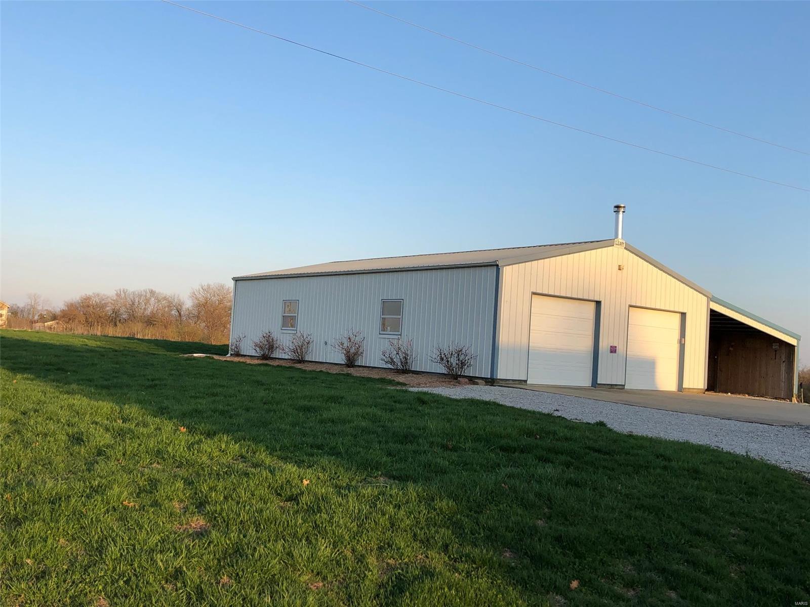 14026 Pocahontas Road Pocahontas, IL 62275 - Photo 18 of 23 Gallery Image 18