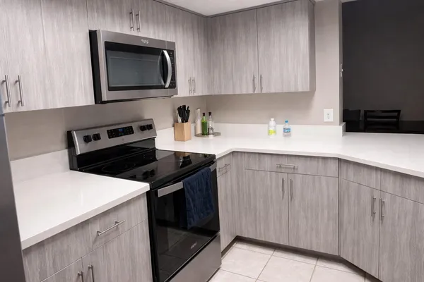 $2,800 | 5065 Wiles Road, Unit 302, Coconut Creek, FL 33073