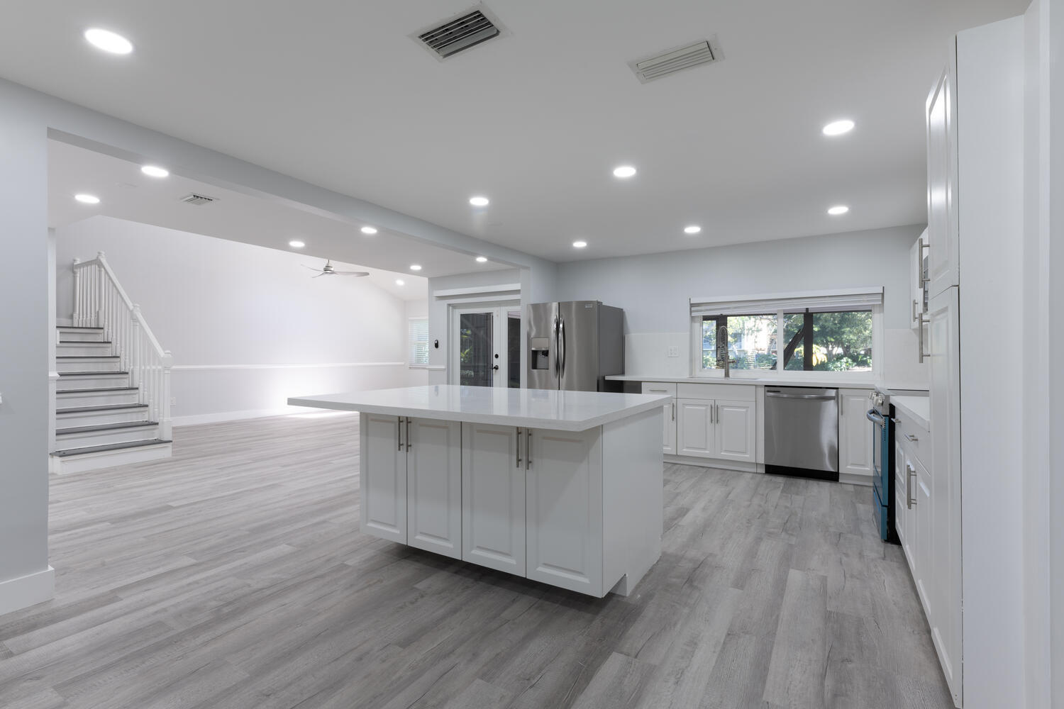 20990 Estada Lane Boca Raton, FL 33433 - Photo 3 of 29 20990 Estada Ln Boca Raton FL-large-024-