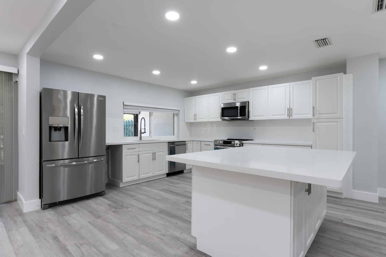 20990 Estada Lane Boca Raton, FL 33433 - Photo 4 of 29 20990 Estada Ln Boca Raton FL-large-021-