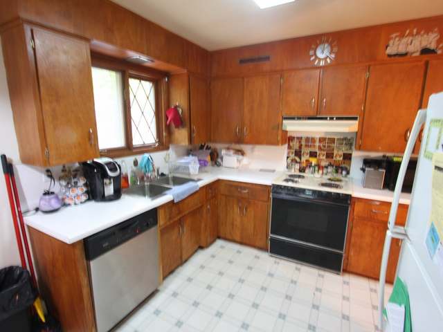 415 Hillside Road Rhinelander, WI 54501 - Photo 2 of 17 Gallery Image 2