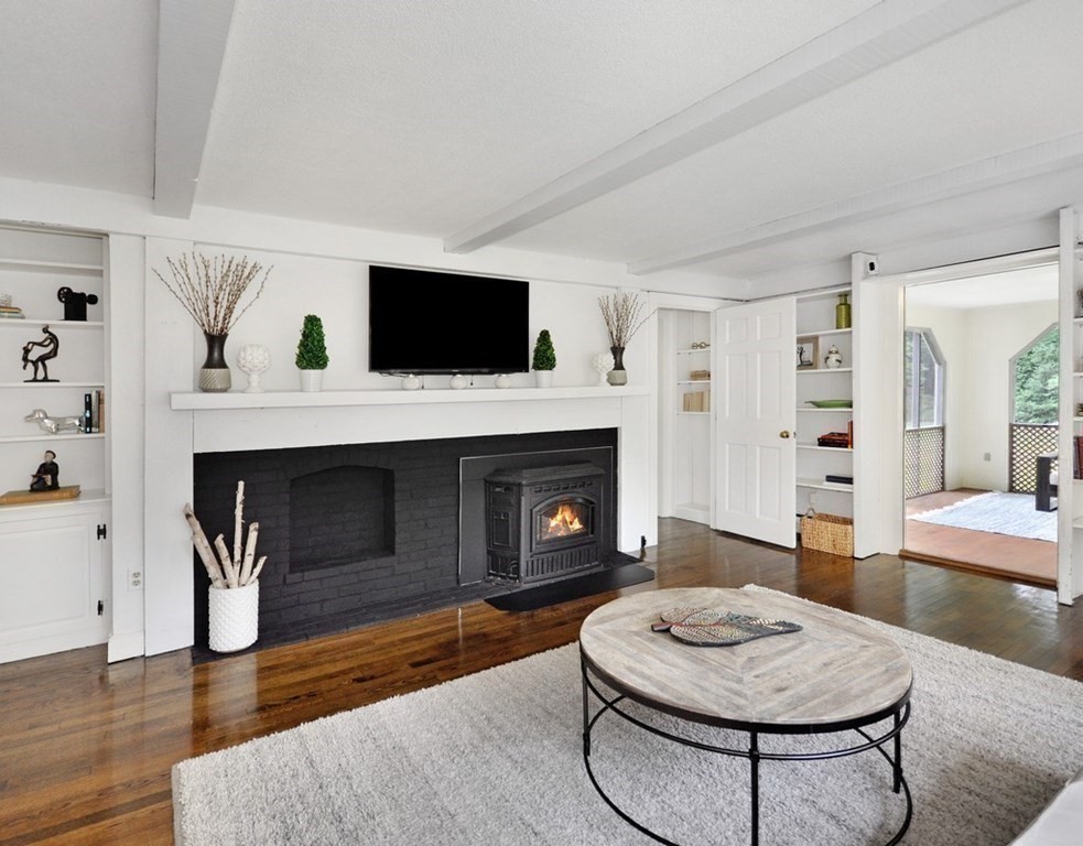 309 Lindsay Pond Road Concord, MA 01742 - Photo 16 of 38 Gallery Image 16