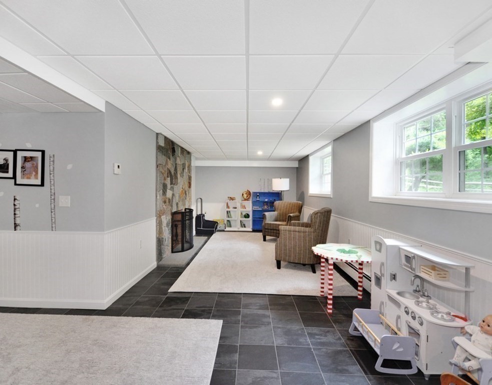 309 Lindsay Pond Road Concord, MA 01742 - Photo 30 of 38 Gallery Image 30