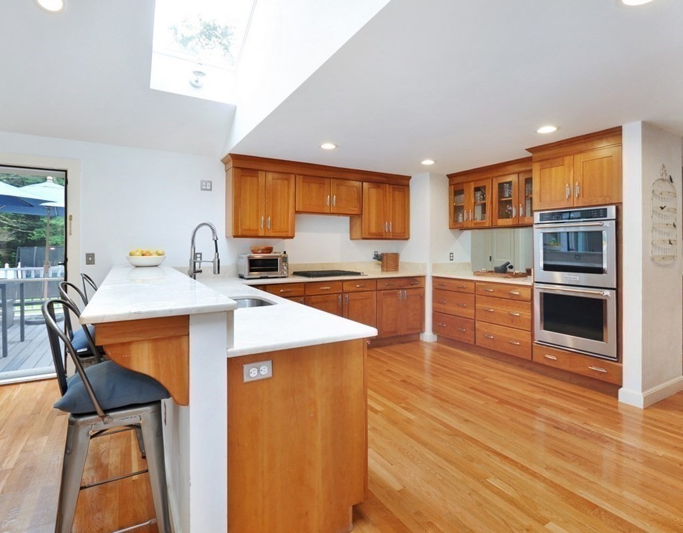 309 Lindsay Pond Road Concord, MA 01742 - Photo 5 of 38 Gallery Image 5