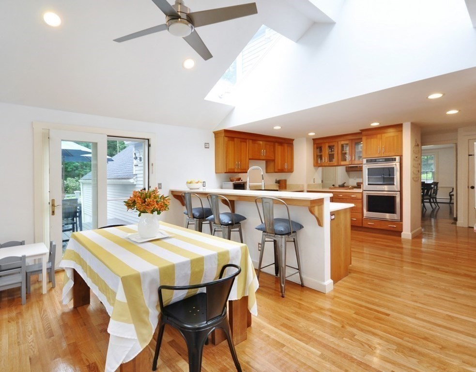 309 Lindsay Pond Road Concord, MA 01742 - Photo 8 of 38 Gallery Image 8
