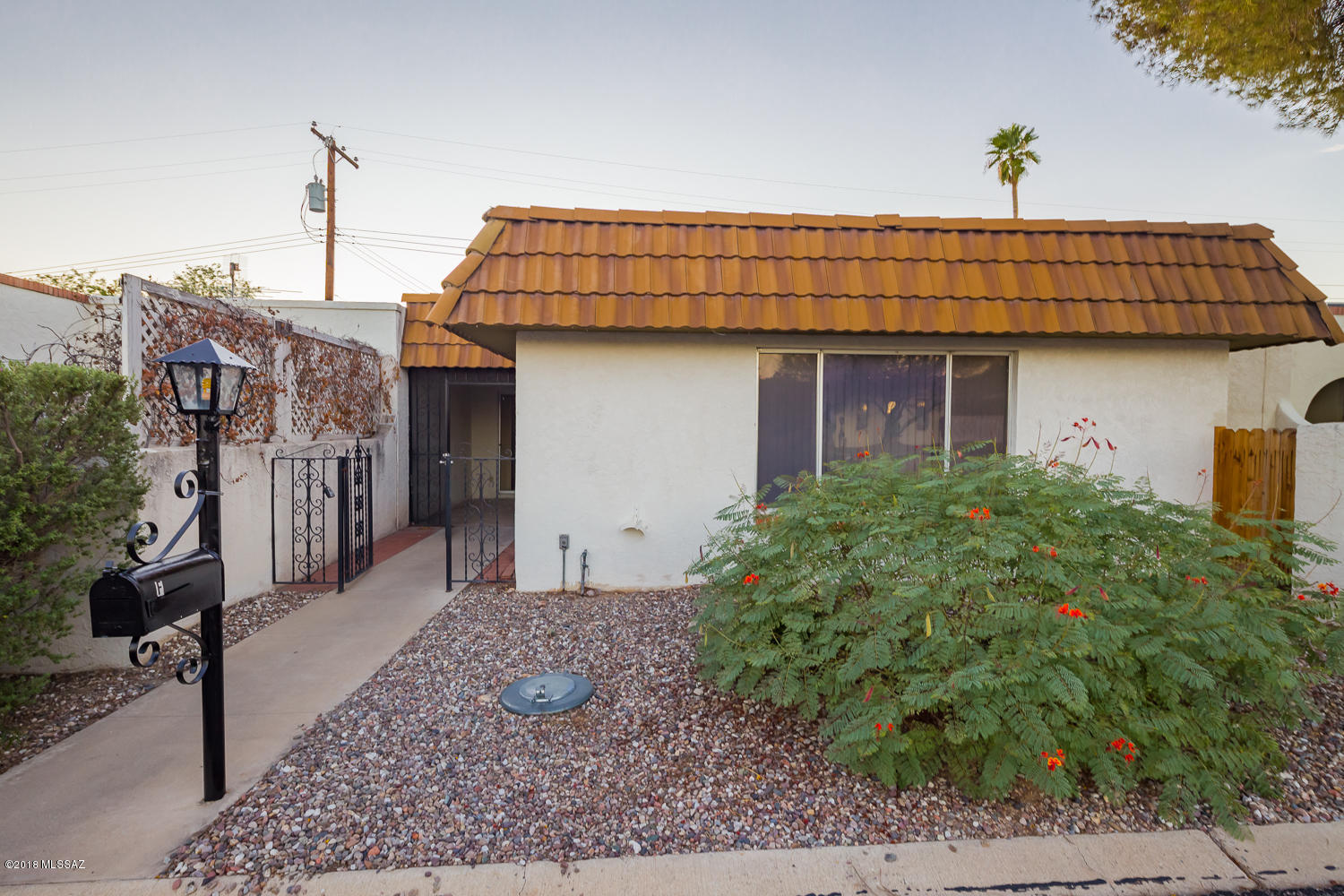 600 East River Road, Unit F Tucson, AZ 85704 - Photo 5 of 29