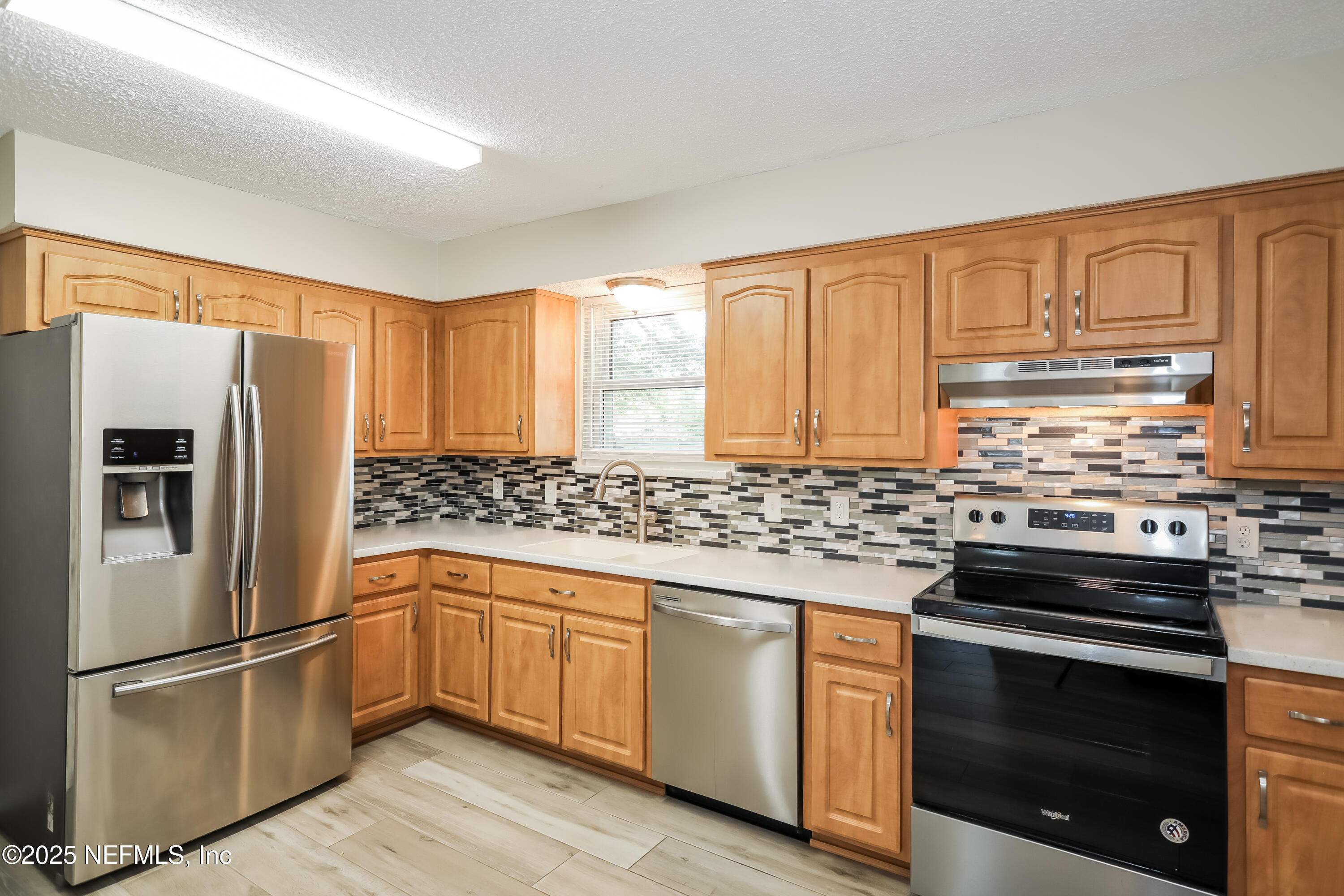 2158 Center Way Middleburg, FL 32068 - Photo 6 of 15 1000005.2158 Center Way - Kitchen