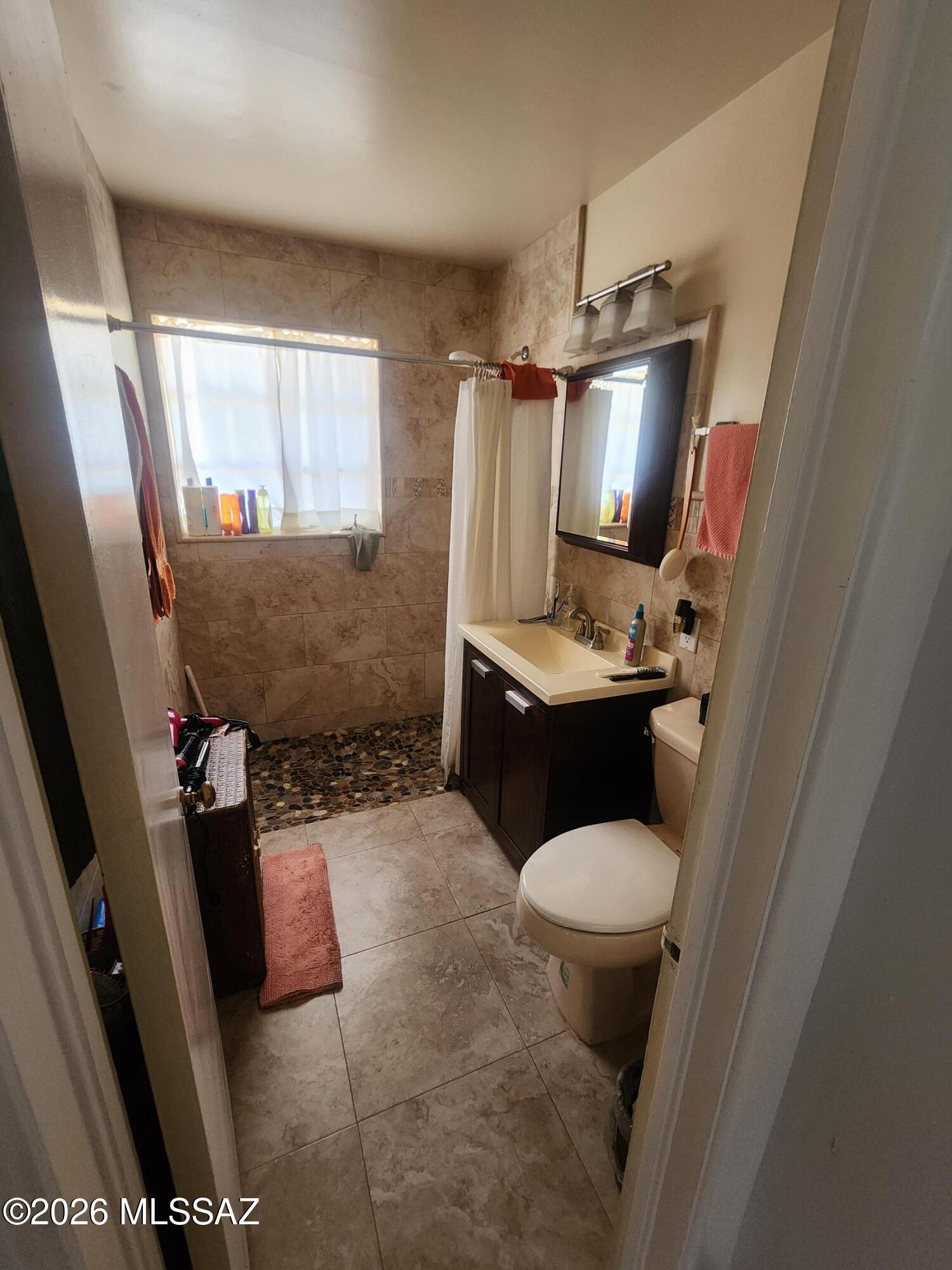 2690 East 9th Street Douglas, AZ 85607 - Photo 36 of 49 Hall bathroom1