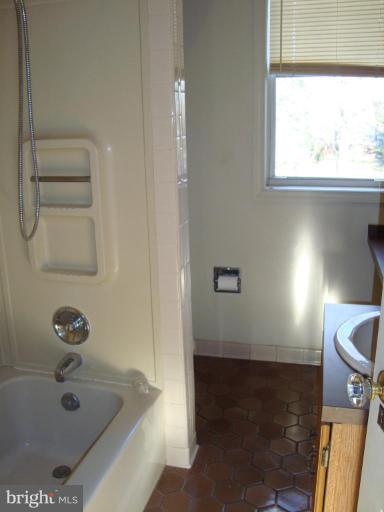 1415 Spring Street Silver Spring, MD 20910 - Photo 3 of 15 Bath #2