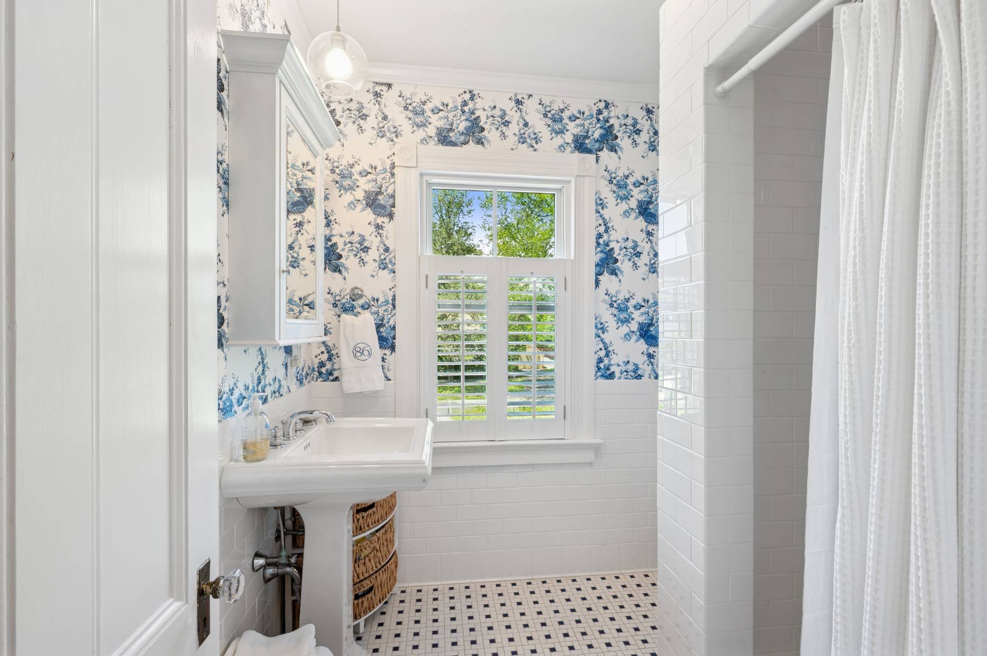 86 Pantigo Road East Hampton, NY 11937 - Photo 17 of 26 Gallery Image 17