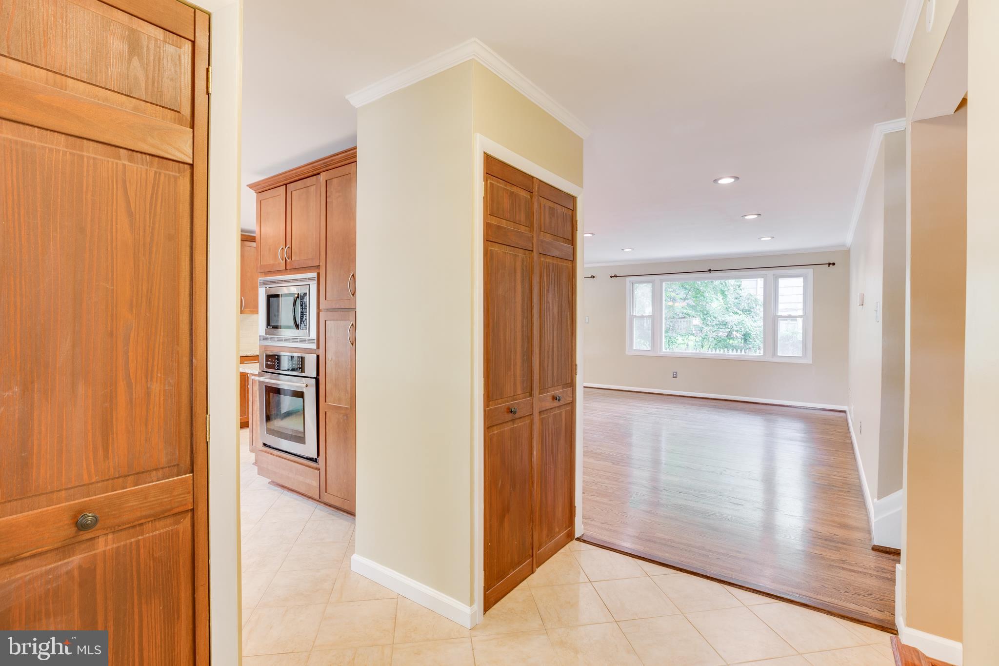 5600 Ravenel Lane Springfield, VA 22151 - Photo 11 of 71 Gallery Image 11