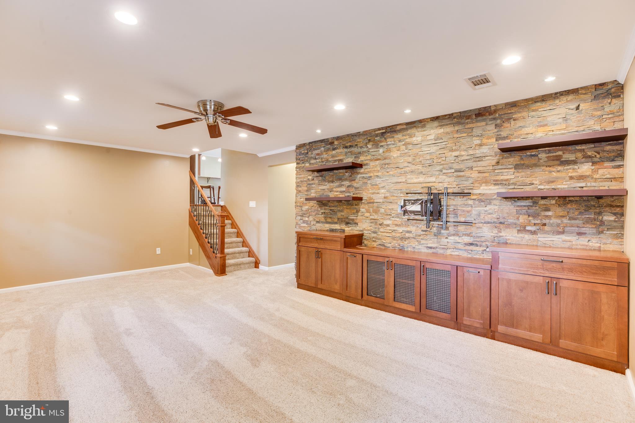 5600 Ravenel Lane Springfield, VA 22151 - Photo 21 of 71 Gallery Image 21