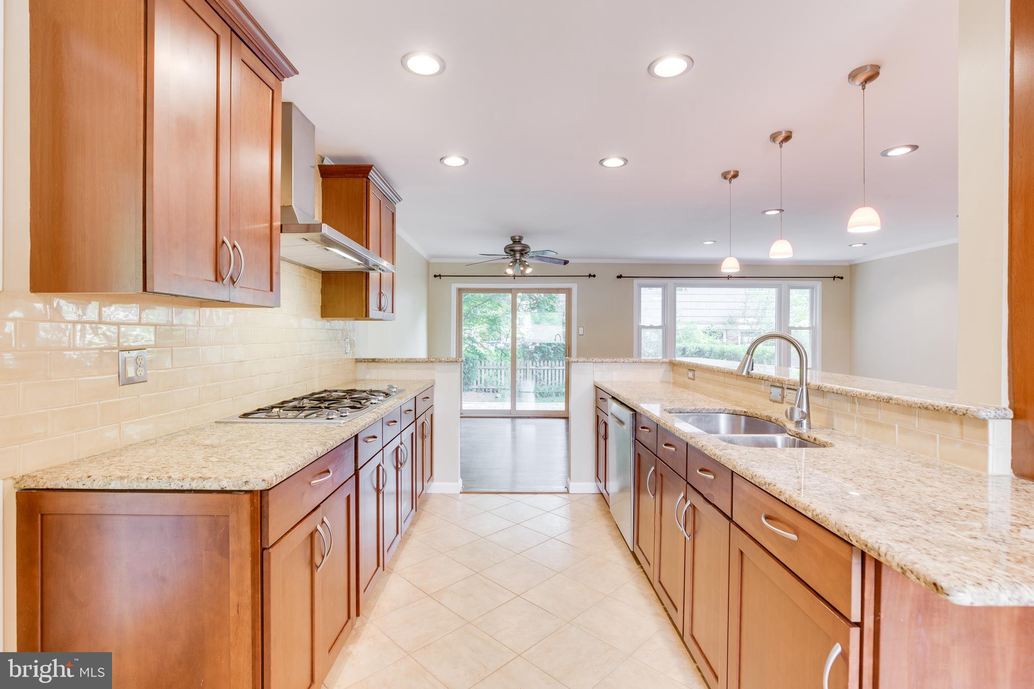5600 Ravenel Lane Springfield, VA 22151 - Photo 5 of 71 Gallery Image 5