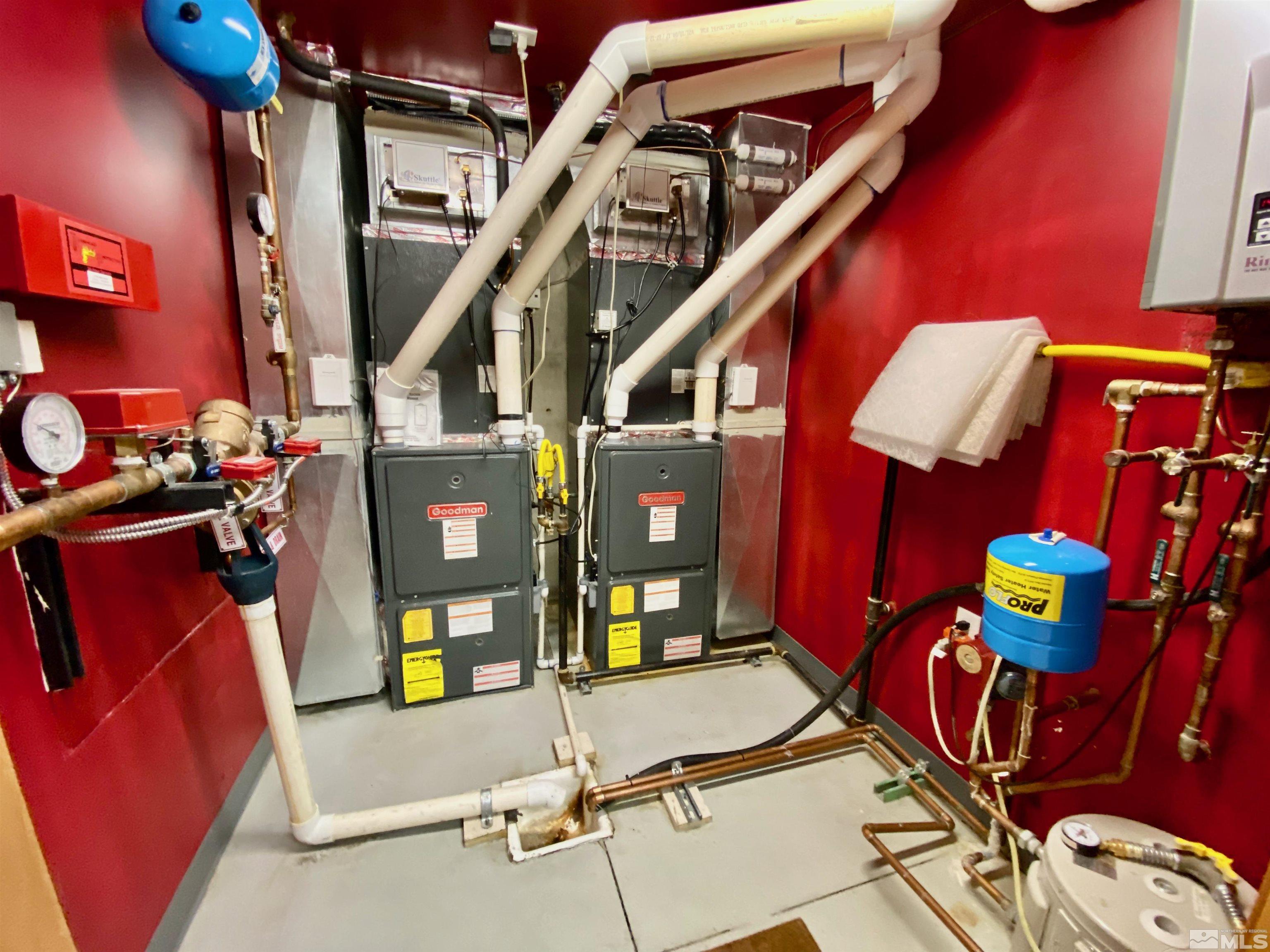 3807 Paradise View Carson City, NV 89703 - Photo 40 of 40 a room with furniture and stairs