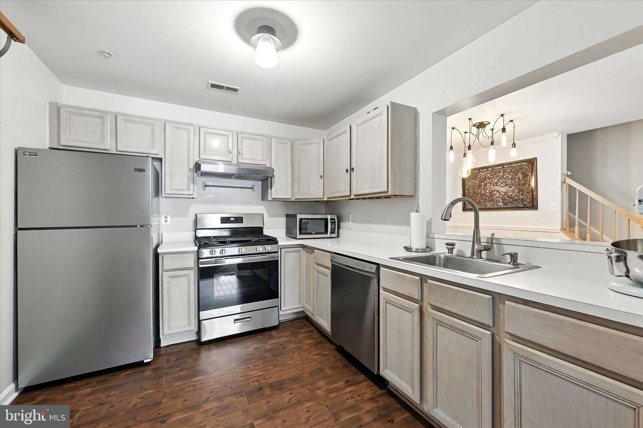 2 Tyler Falls Court, Unit A Baltimore, MD 21209 - Photo 7 of 28 Gallery Image 7
