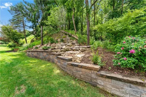 $425,000 | 329 Nature Trail Lane, Murrysville, PA 15668