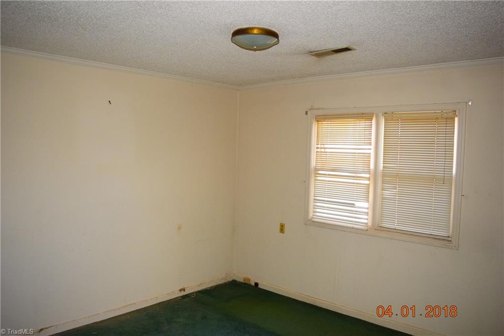 4040 Sawmill Road Winston-Salem, NC 27107 - Photo 8 of 13 Gallery Image 8