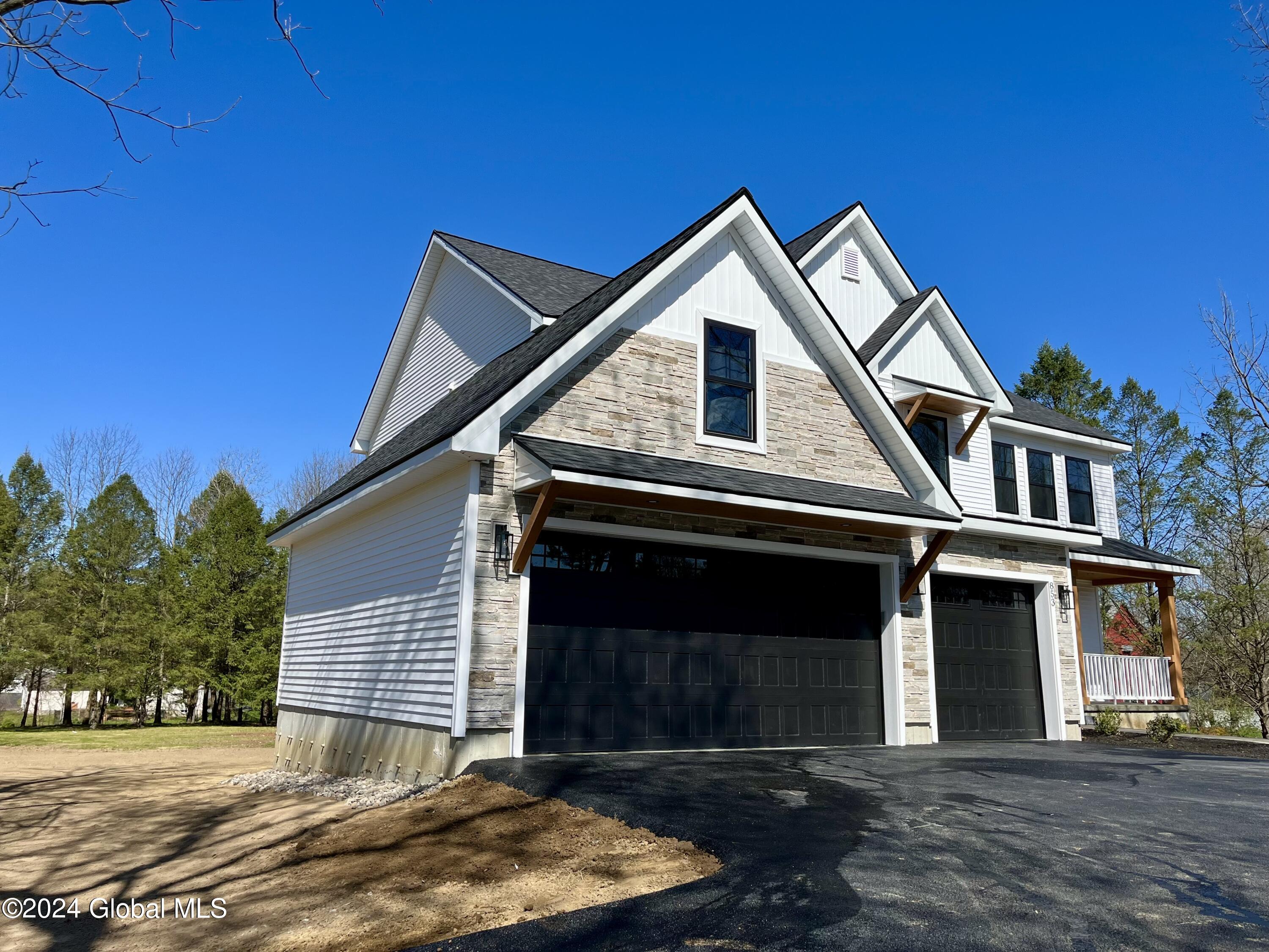 853 Pearse Road Niskayuna, NY 12309 - Photo 5 of 55 5