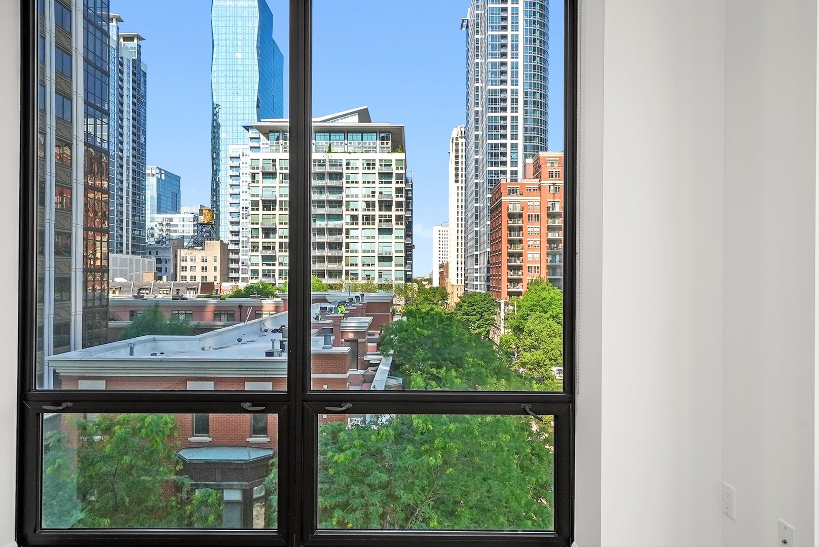 233 East 13th Street, Unit 601 Chicago, IL 60605 - Photo 12 of 34