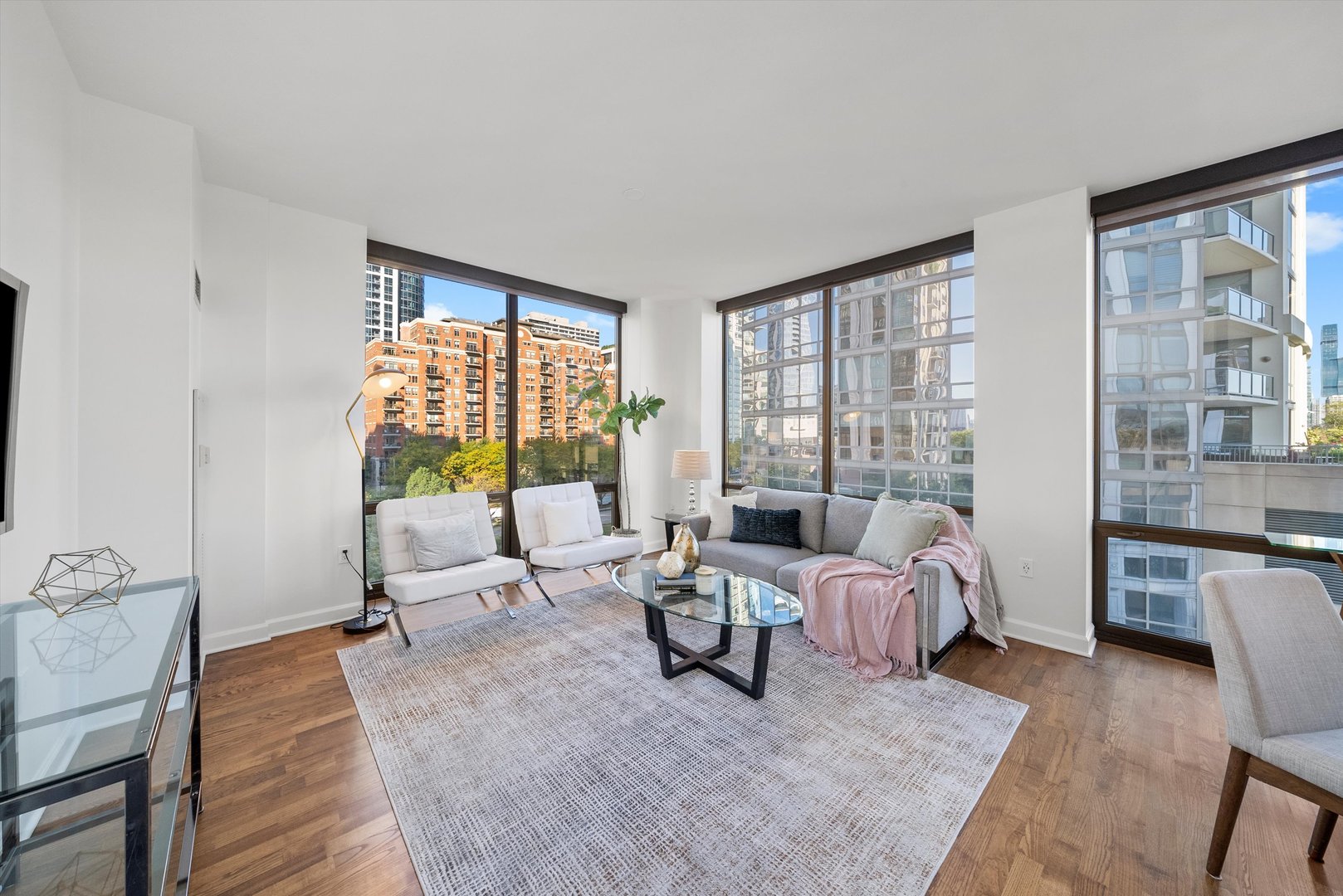 233 East 13th Street, Unit 601 Chicago, IL 60605 - Photo 4 of 34