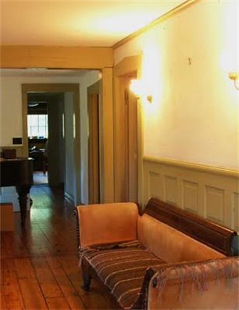 460 Market Hill Road Amherst, MA 01002 - Photo 5 of 15
