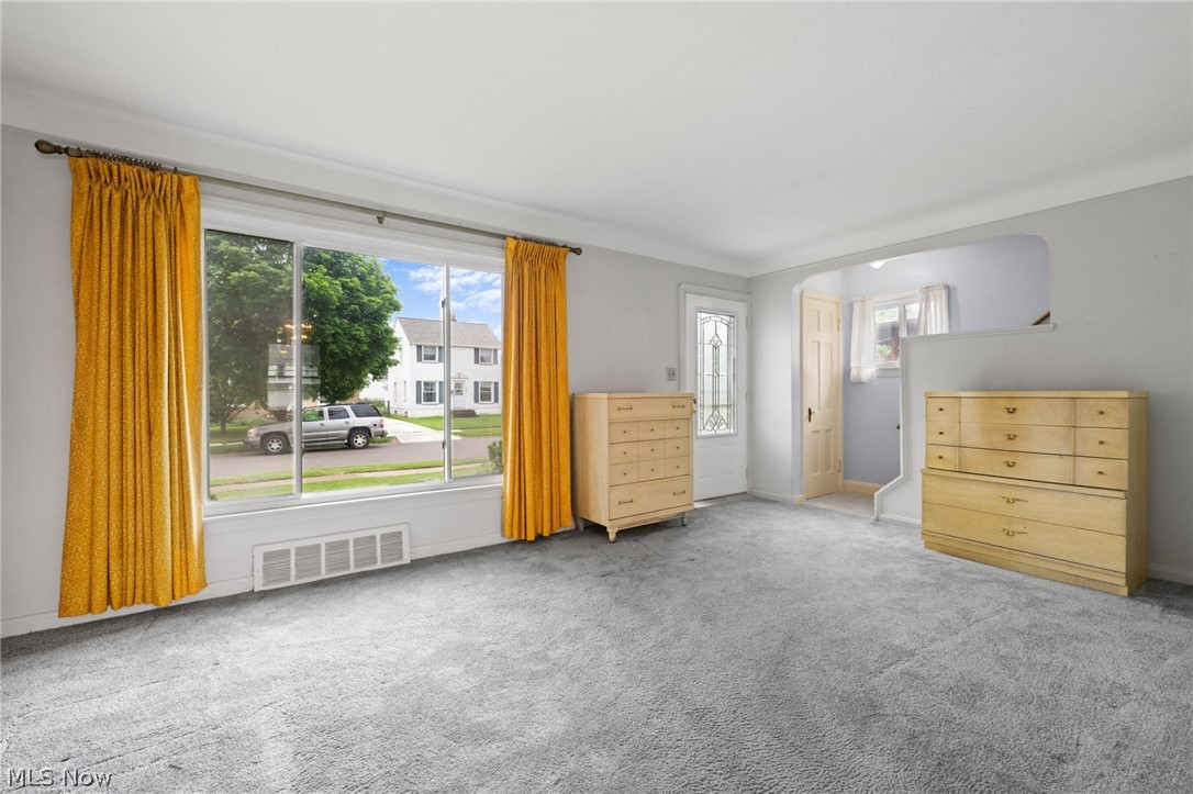 13311 Grannis Road Cleveland, OH 44125 - Photo 5 of 32 Gallery Image 5