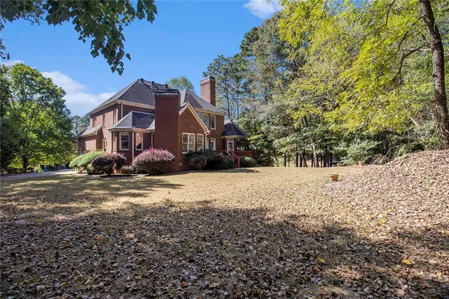 $1,300,000 | 345 Lake Bend Court, Alpharetta, GA 30004