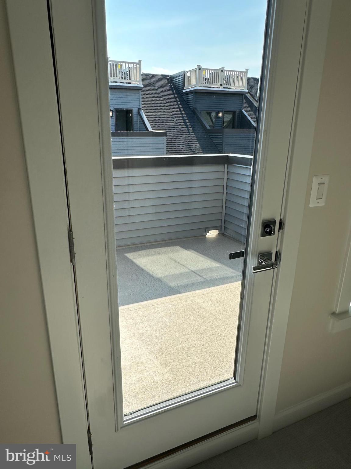 814 South Greenbrier Street Arlington, VA 22204 - Photo 24 of 27 a view of balcony