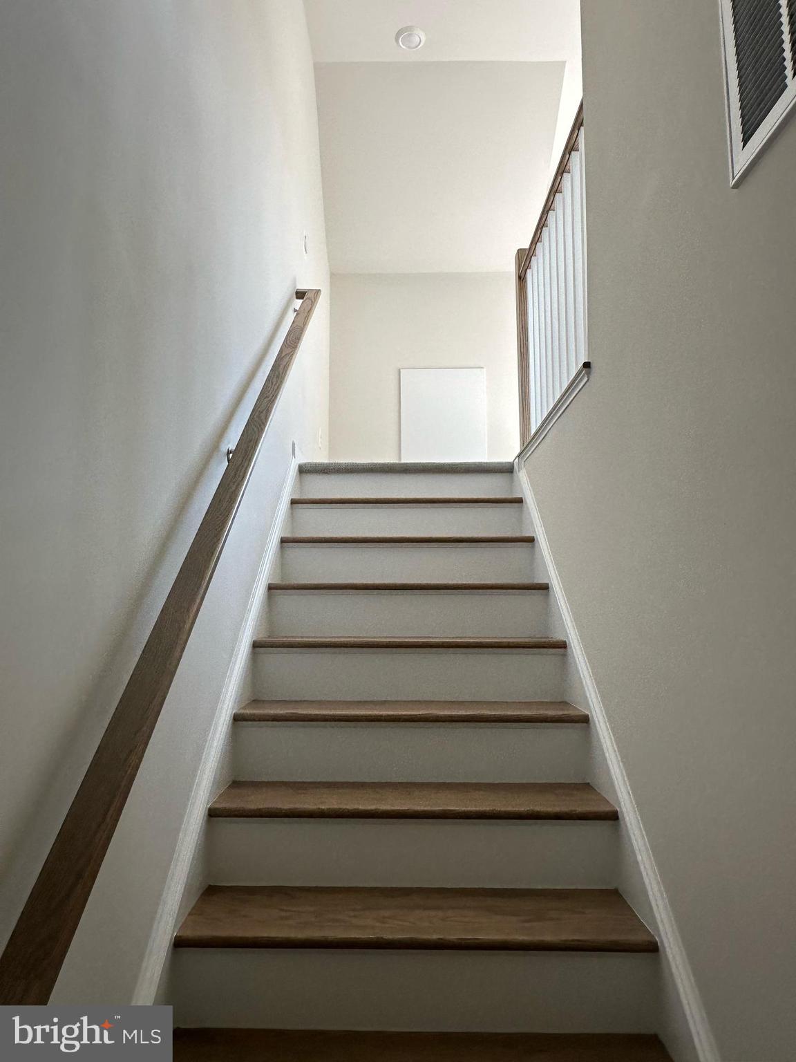 814 South Greenbrier Street Arlington, VA 22204 - Photo 5 of 27