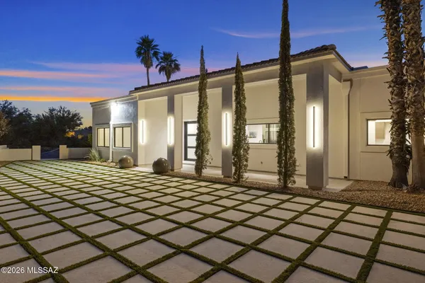$2,250,000 | 295 West Valle Del Oro Road, Oro Valley, AZ 85737