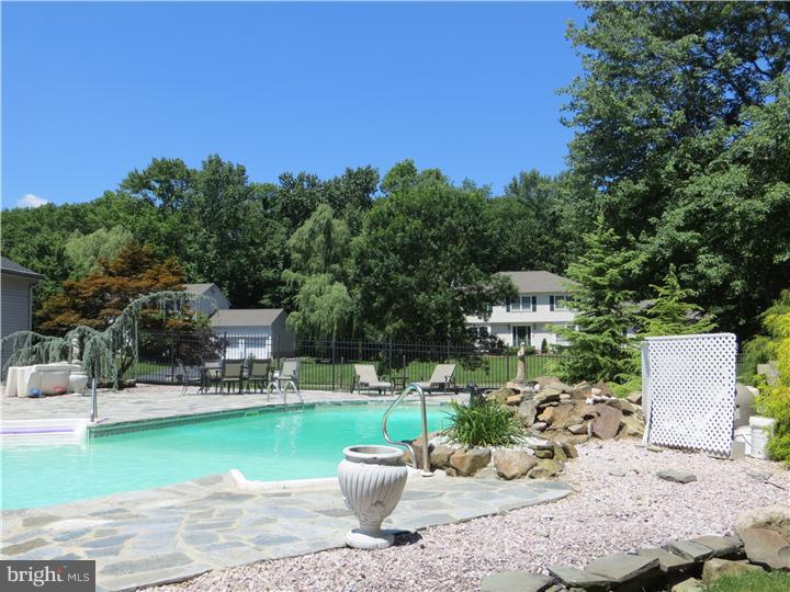 9 Buck Road Yardville, NJ 08620 - Photo 19 of 25 Pool