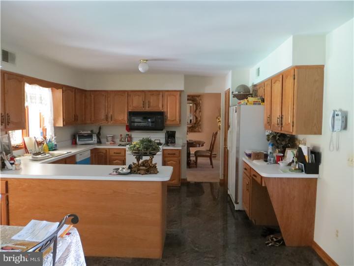 9 Buck Road Yardville, NJ 08620 - Photo 7 of 25 Kitchen