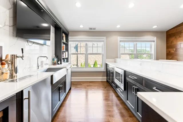 $2,400,000 | 39W162 Longmeadow Lane, St. Charles, IL 60175