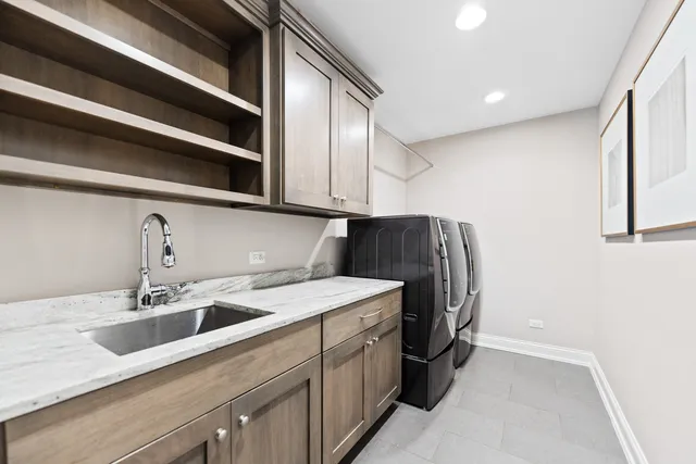 $2,400,000 | 39W162 Longmeadow Lane, St. Charles, IL 60175