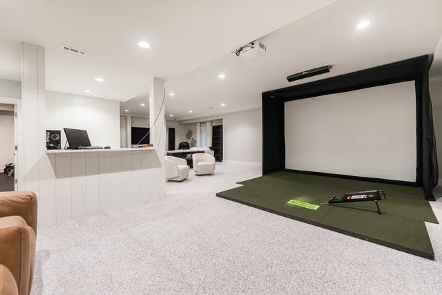 $2,400,000 | 39W162 Longmeadow Lane, St. Charles, IL 60175