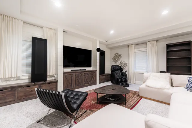 $2,400,000 | 39W162 Longmeadow Lane, St. Charles, IL 60175