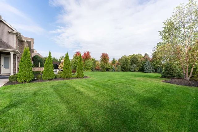 $2,400,000 | 39W162 Longmeadow Lane, St. Charles, IL 60175