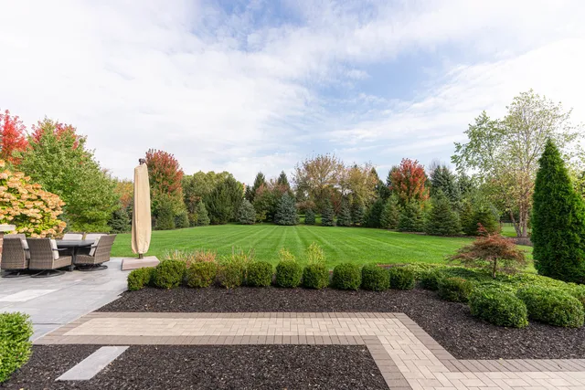 $2,400,000 | 39W162 Longmeadow Lane, St. Charles, IL 60175