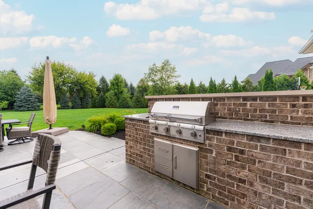 $2,400,000 | 39W162 Longmeadow Lane, St. Charles, IL 60175