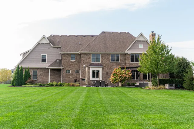 $2,400,000 | 39W162 Longmeadow Lane, St. Charles, IL 60175