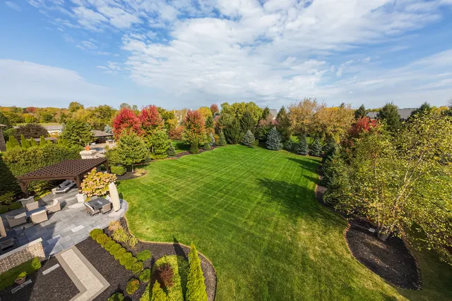 $2,400,000 | 39W162 Longmeadow Lane, St. Charles, IL 60175