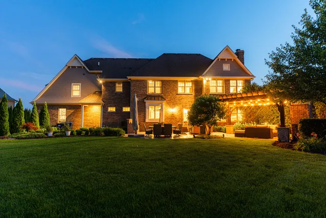 $2,400,000 | 39W162 Longmeadow Lane, St. Charles, IL 60175