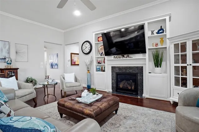 $869,900 | 8700 Crestview Drive, Denton, TX 76207