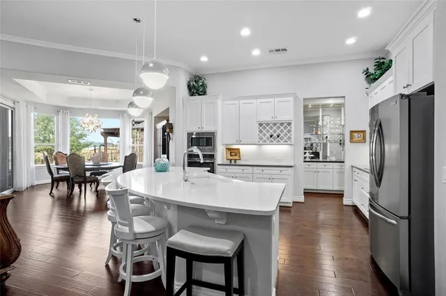 $869,900 | 8700 Crestview Drive, Denton, TX 76207