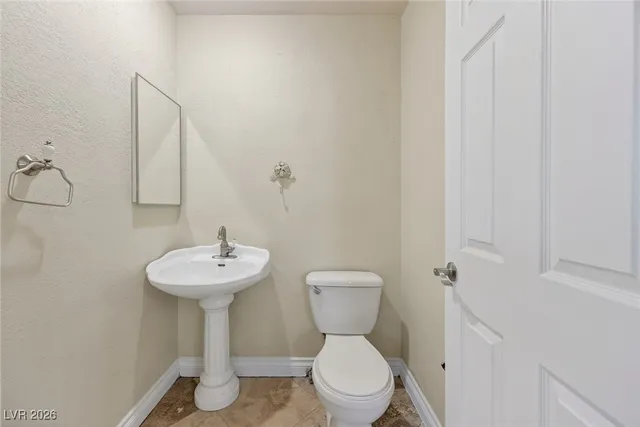 $2,115 | 1114 Vegas Valley Drive, Las Vegas, NV 89109